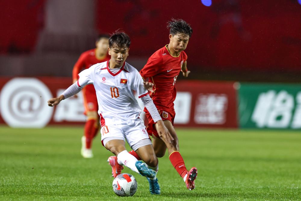 布里兰联主场迎战江原FC，双方均实力强劲，预计战成1：1或2：1。
